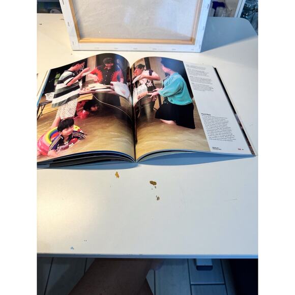 Vintage LIFE Magazine-The Year in Pictures- Published 2000 1st Edition - Picture 6 of 6